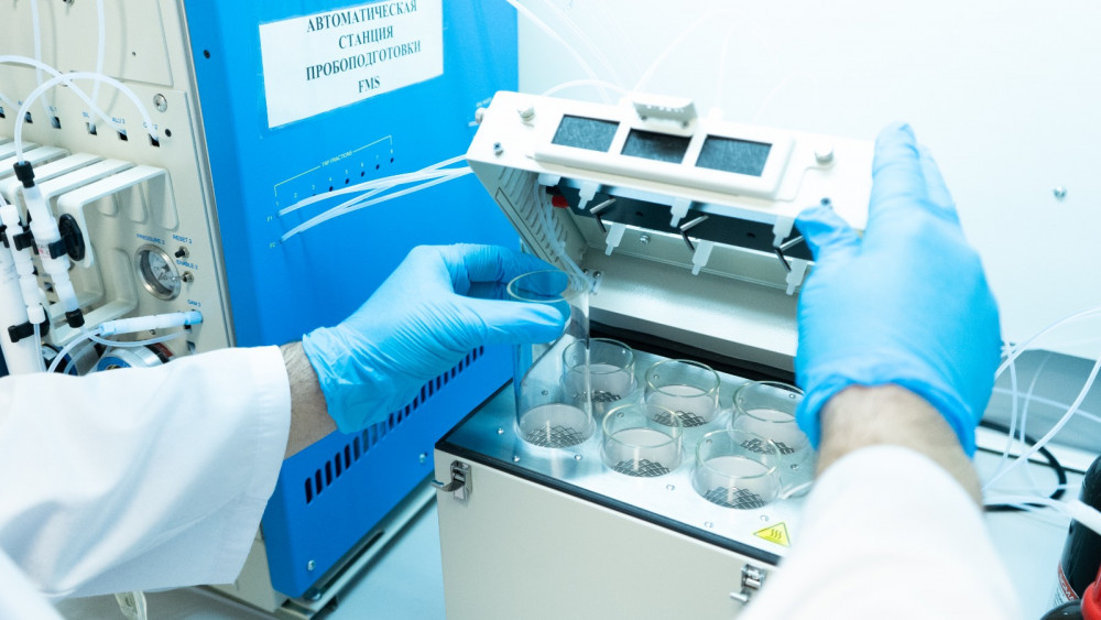 Кеуде белдігі бар порно